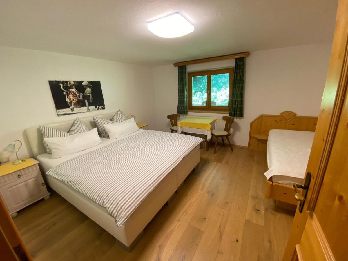 Haus Waldrand Leilighet Oberndorf in Tirol Eksteriør bilde