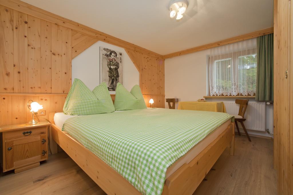 Haus Waldrand Leilighet Oberndorf in Tirol Eksteriør bilde