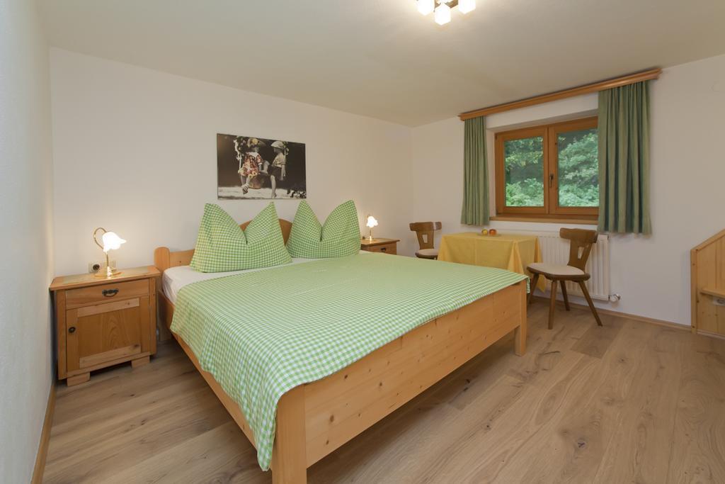 Haus Waldrand Leilighet Oberndorf in Tirol Eksteriør bilde